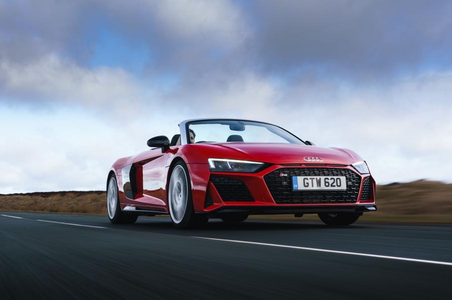  Audi R8 V10 Performance Spyder 2019 года  (UK) (фото 25 из 40)